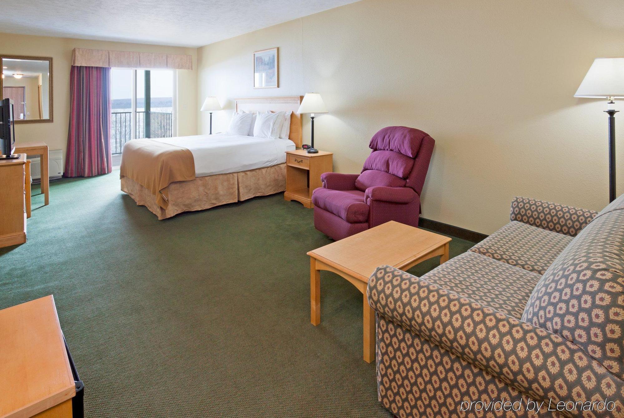 Holiday Inn Express Munising-Lakeview, An Ihg Hotel Zimmer foto